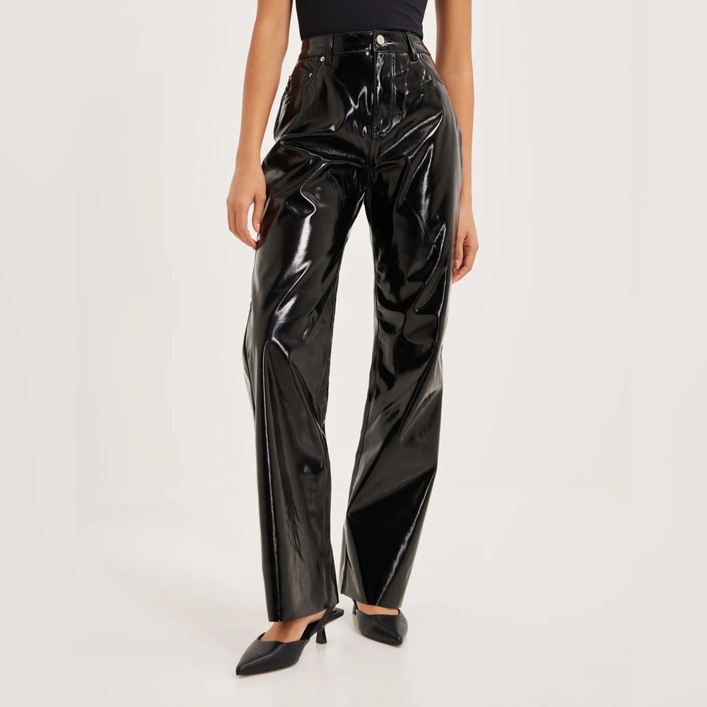 Vero Moda Kithy loose straight glossy pleather pants